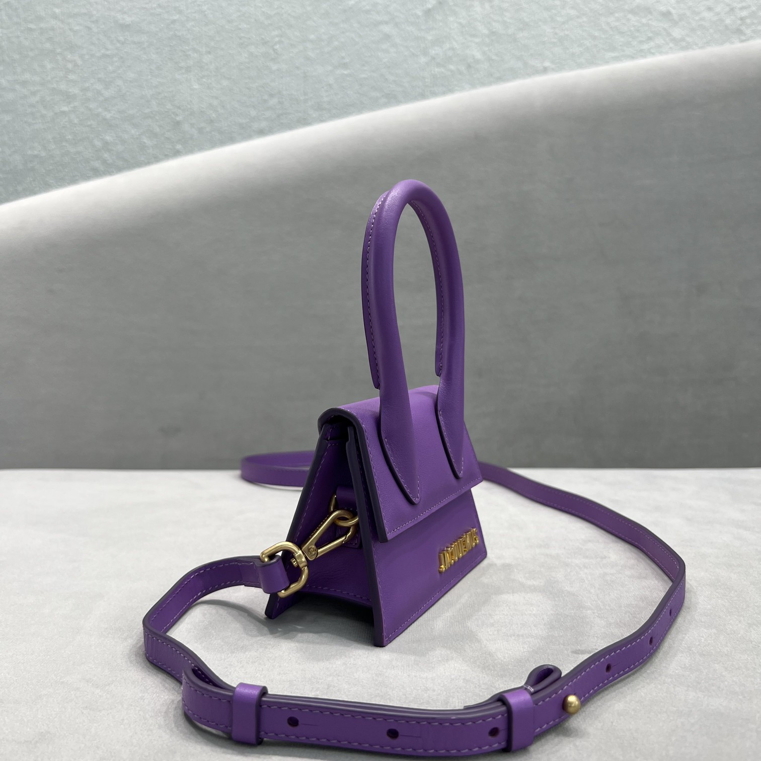 Jacquemus Le Chiquito Signature Mini Handbag(12-8-5cm) - DopestKickz