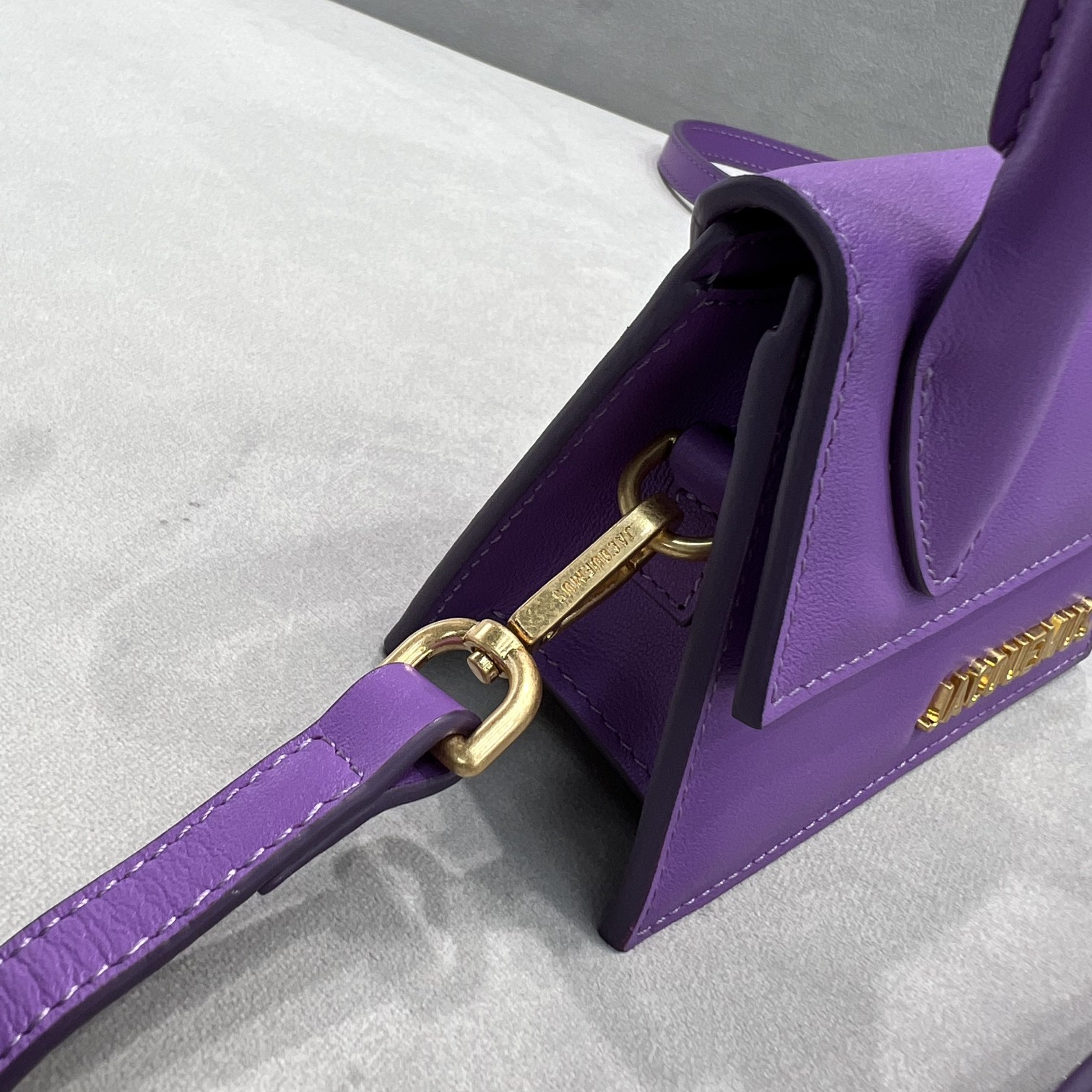 Jacquemus Le Chiquito Signature Mini Handbag(12-8-5cm) - DopestKickz