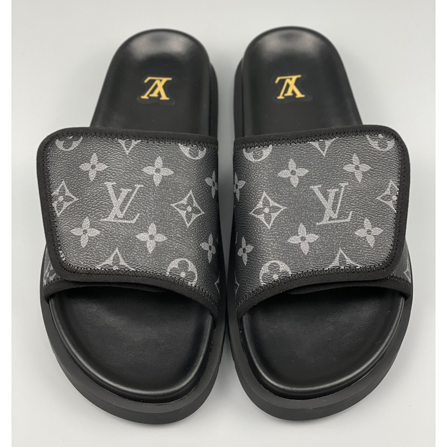 Louis Vuitton Miami Mule         1A9Z60 - DopestKickz