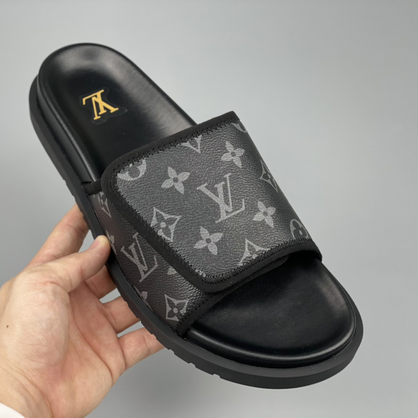 Louis Vuitton Miami Mule         1A9Z60 - DopestKickz