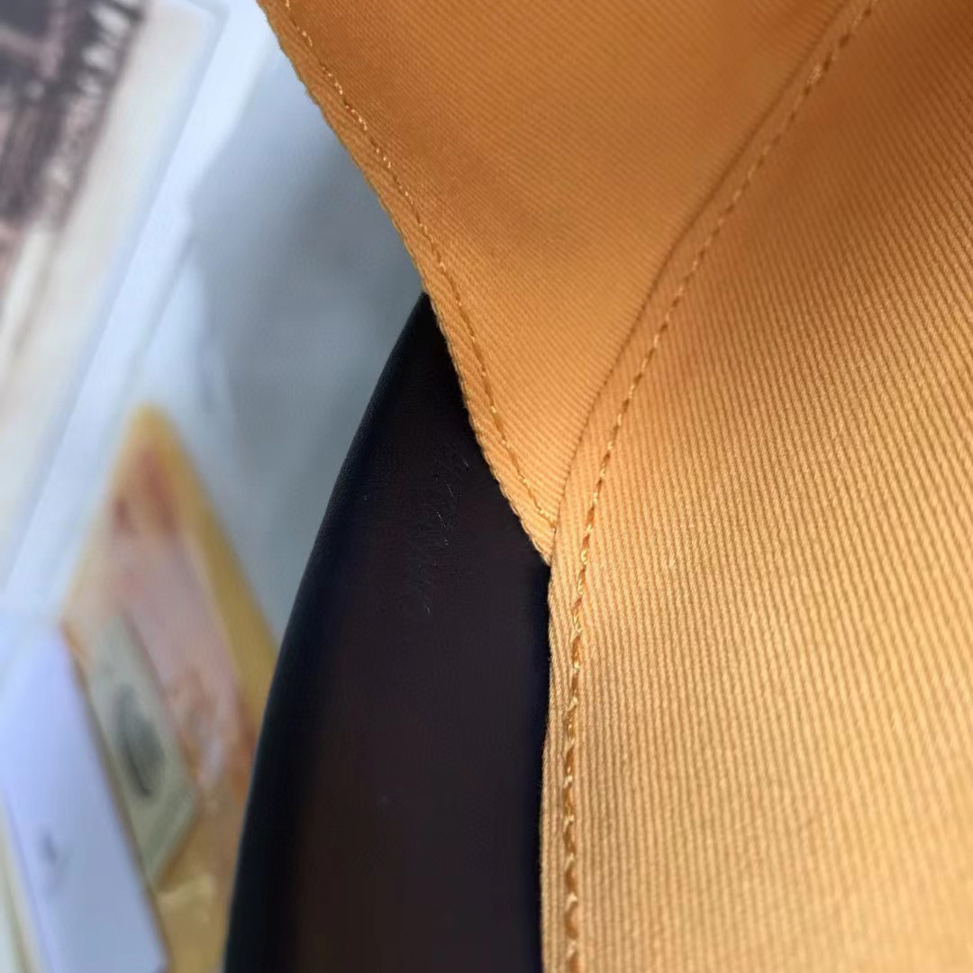 Goyard The Alto Hatbox Trunk Bag(18-16.5-7cm) - DopestKickz