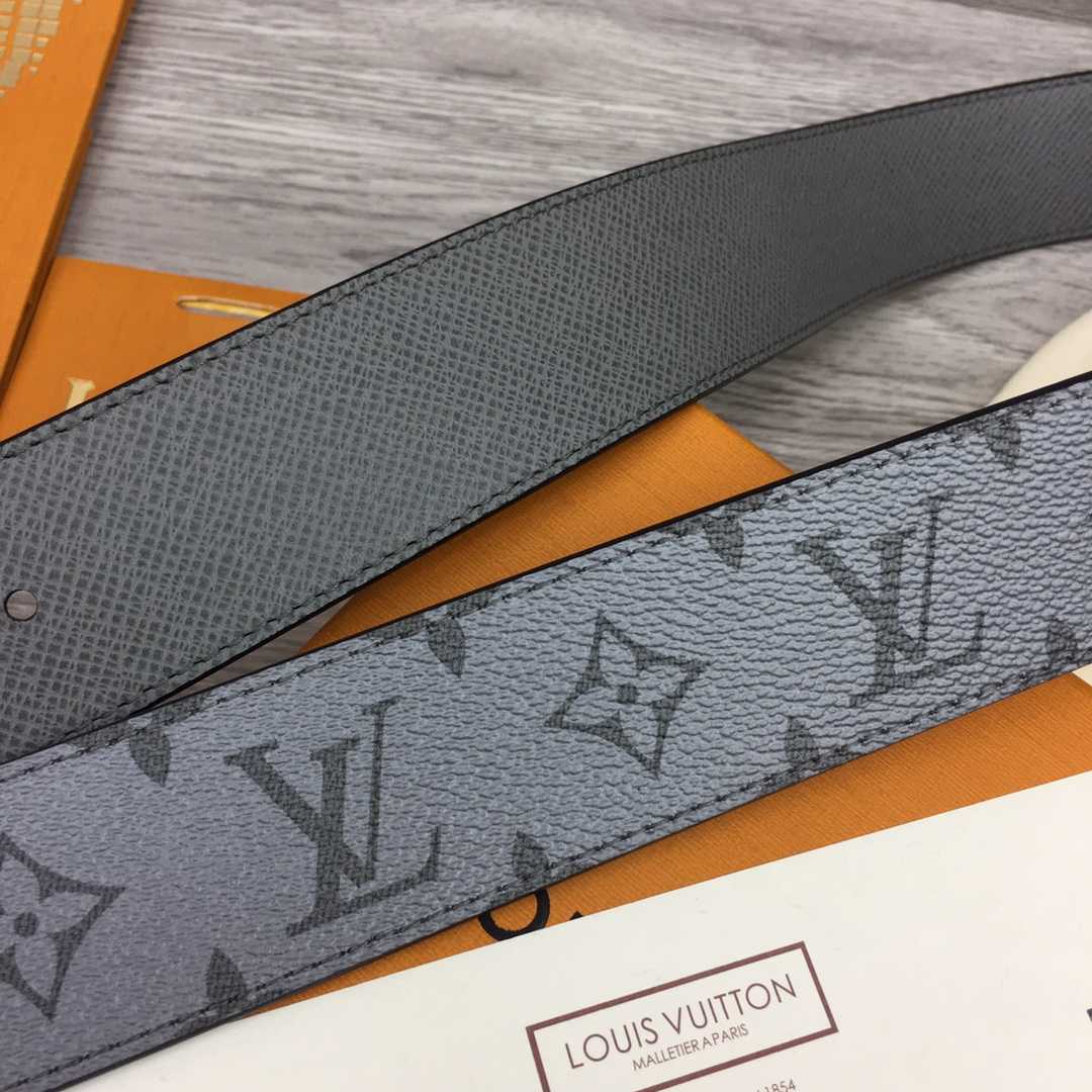 Louis Vuitton LV Pyramide 40mm Reversible - DopestKickz