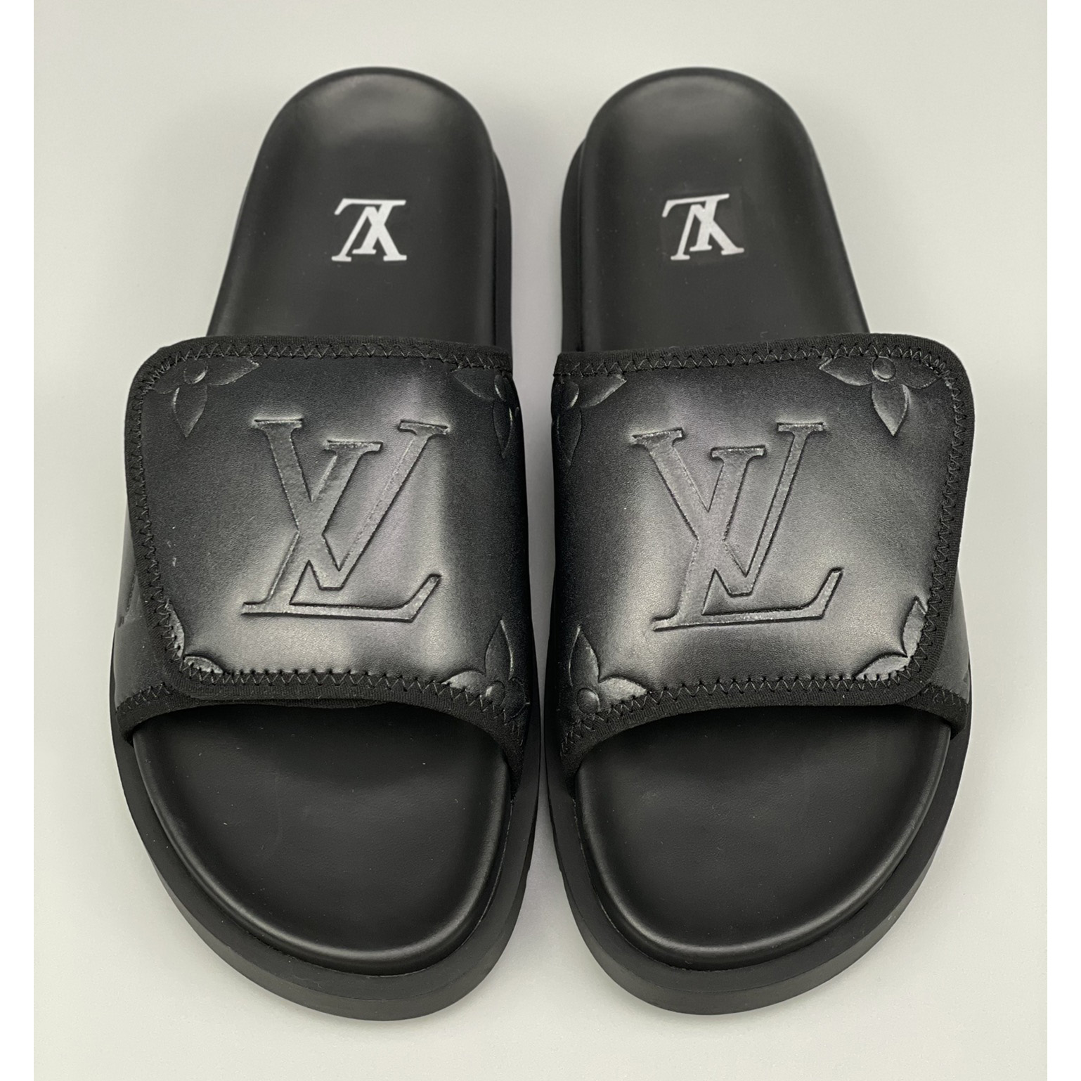 Louis Vuitton Miami Mule      1AA7RW - DopestKickz