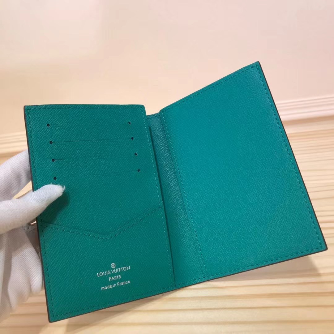 Louis Vuitton Pocket Organizer  - DopestKickz