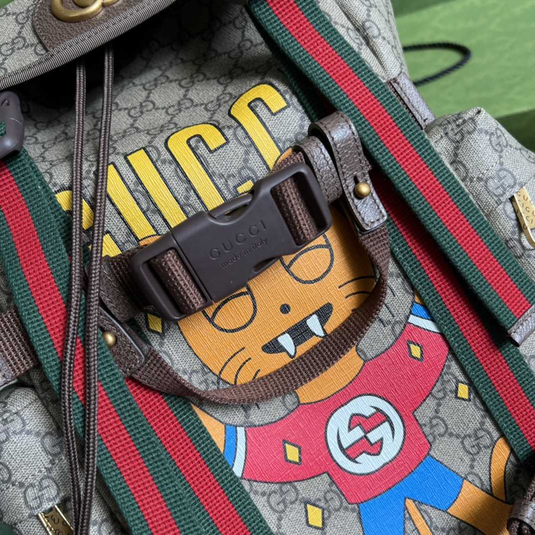 Gucci Cat Print Skateboard Backpack(34-42-16cm) - DopestKickz