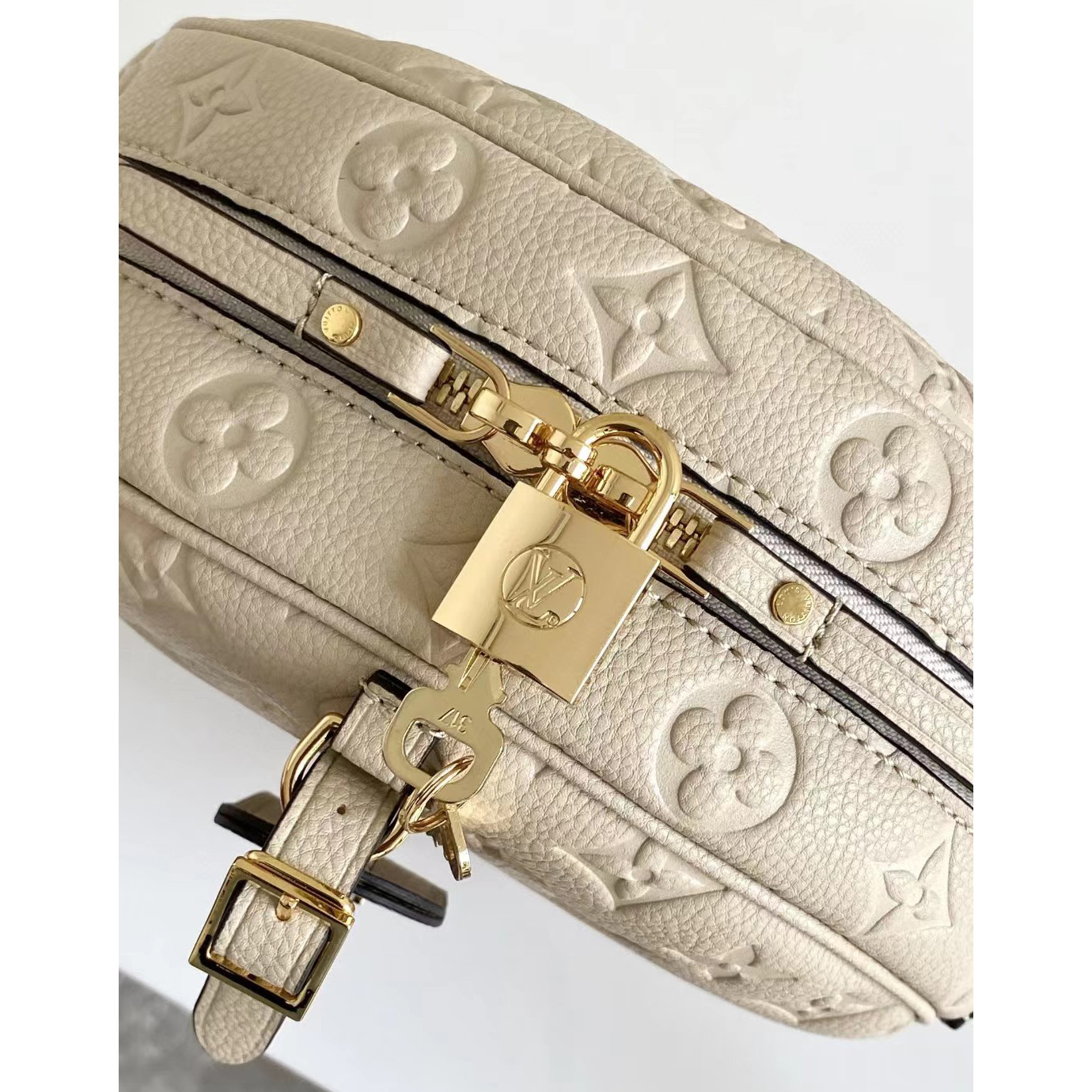 Louis Vuitton Boite Chapeau Souple MM(20-22.5-8cm) - DopestKickz