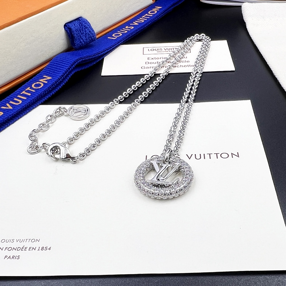 Louis Vuitton Louise By Night Necklace     M00759 - DopestKickz