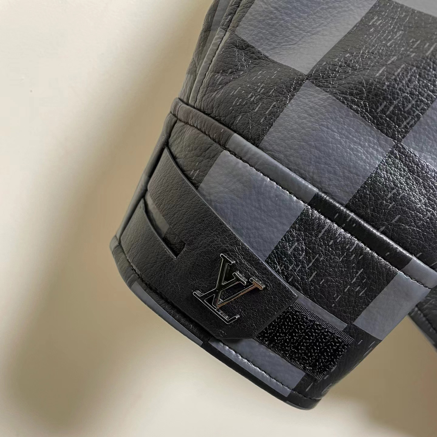 Louis Vuitton Damier Leather Jacket       1A9A0W - DopestKickz