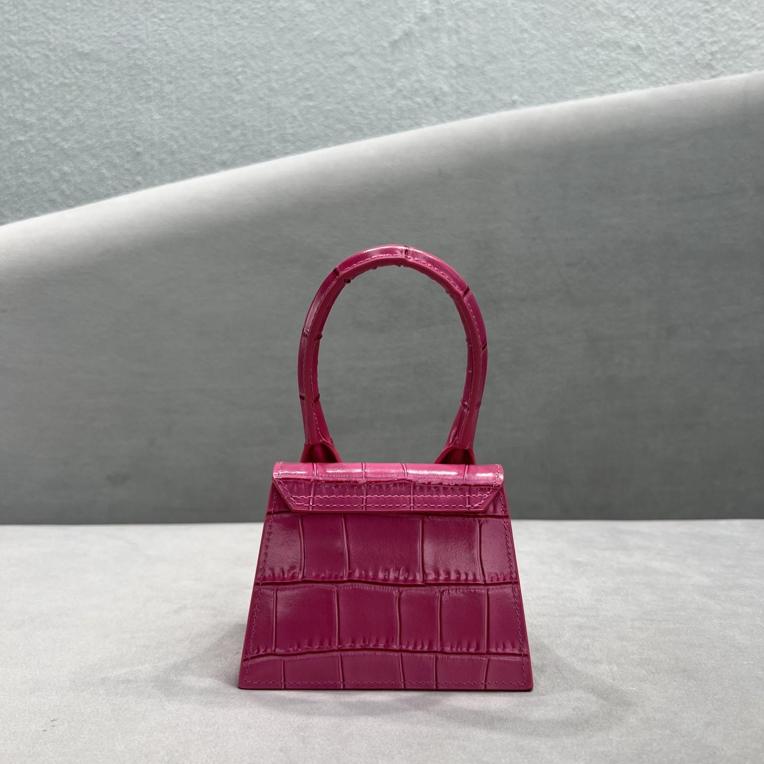 Jacquemus Le Chiquito Signature Mini Handbag(12-8-5cm) - DopestKickz