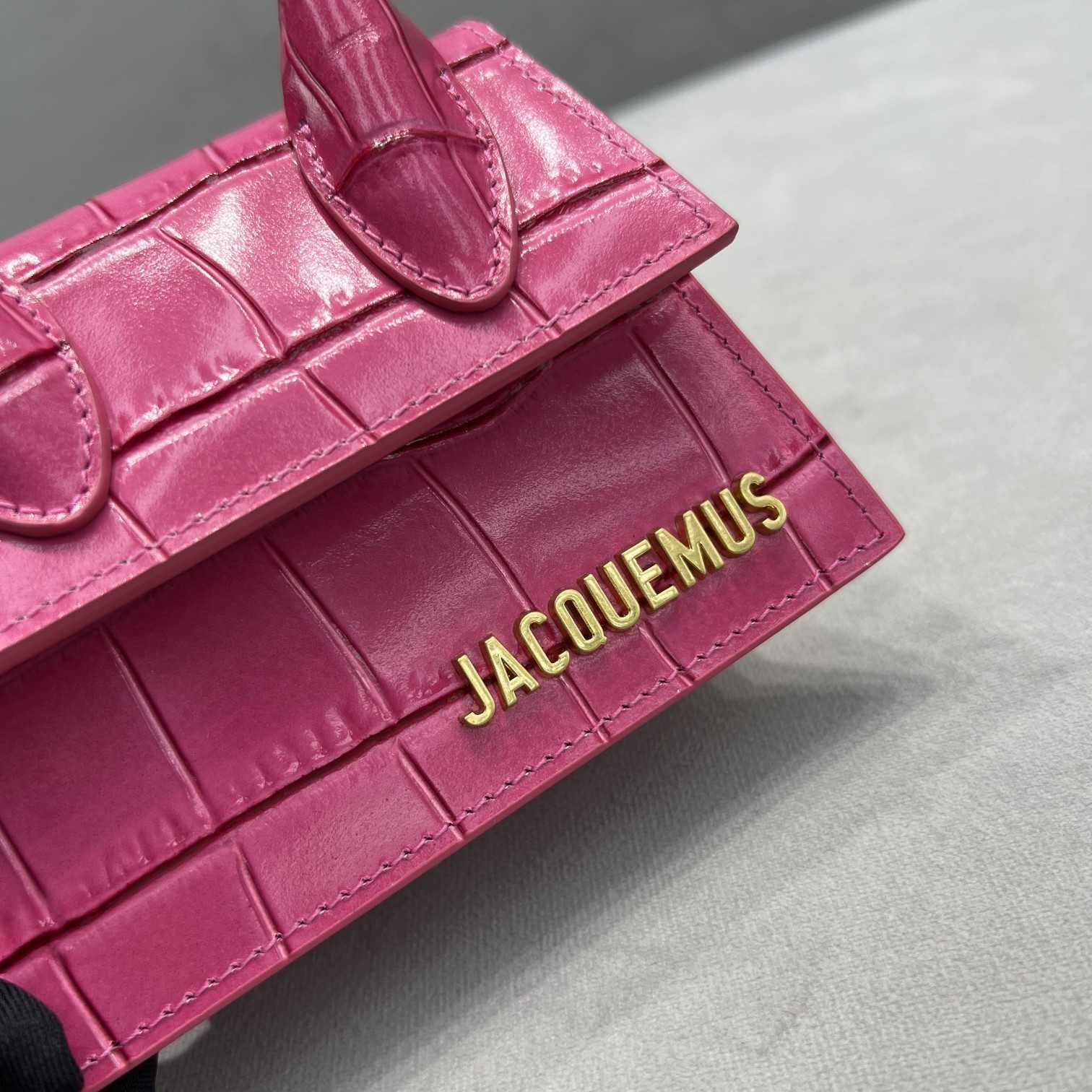 Jacquemus Le Chiquito Signature Mini Handbag(12-8-5cm) - DopestKickz