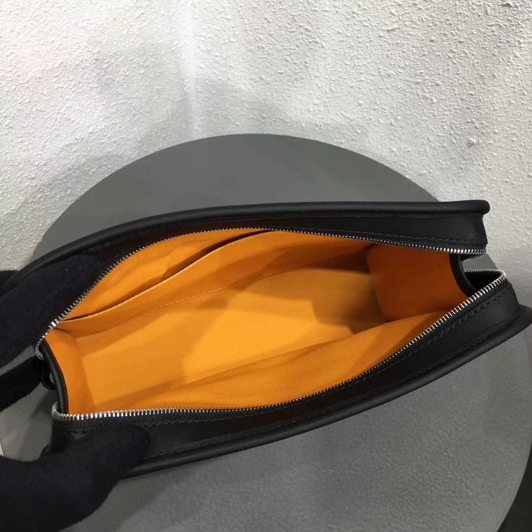 Goyard Jouvence Toiletry Bag (24.5-20-7cm) - DopestKickz