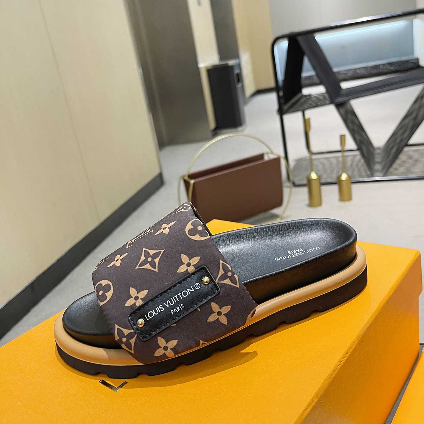 Louis Vuitton Pool Pillow Flat Comfort Mule    1AAEBX - DopestKickz