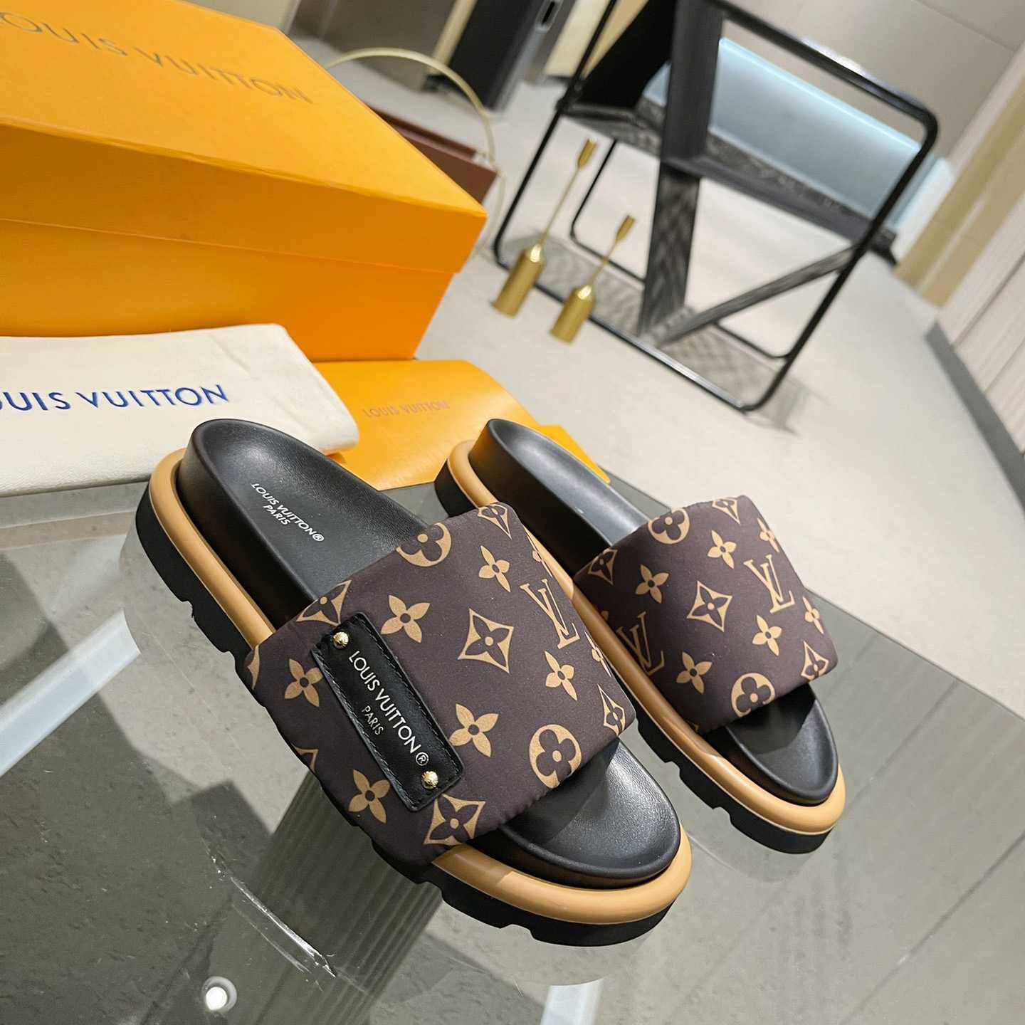 Louis Vuitton Pool Pillow Flat Comfort Mule    1AAEBX - DopestKickz