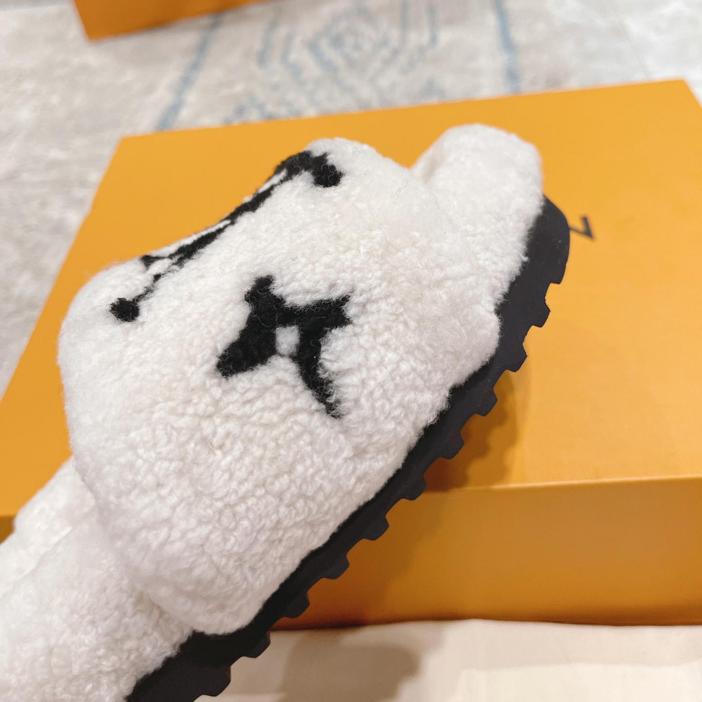 Louis Vuitton Paseo Flat Comfort Mule    - DopestKickz