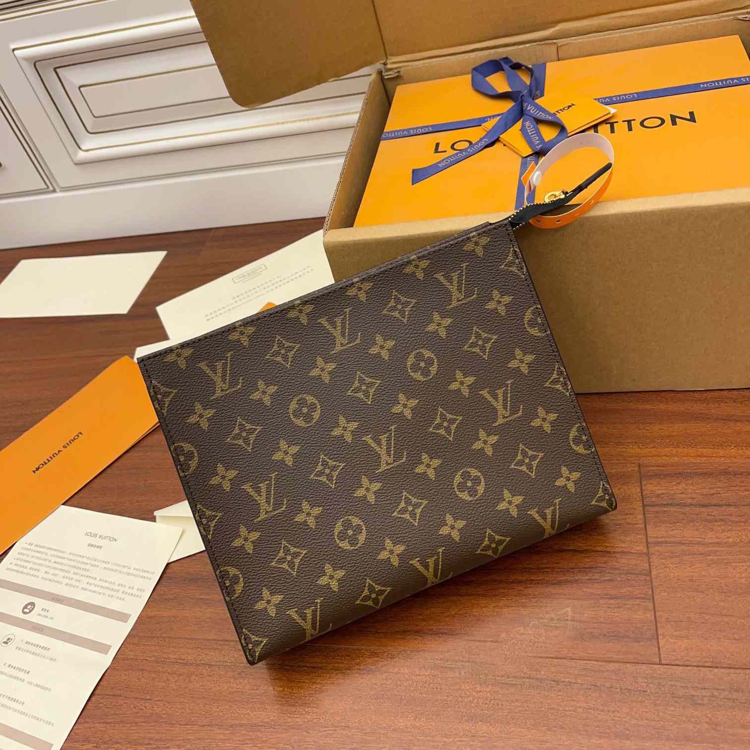 Louis Vuitton Poche Toilette NM(25-20-5.5cm)    M46037 - DopestKickz