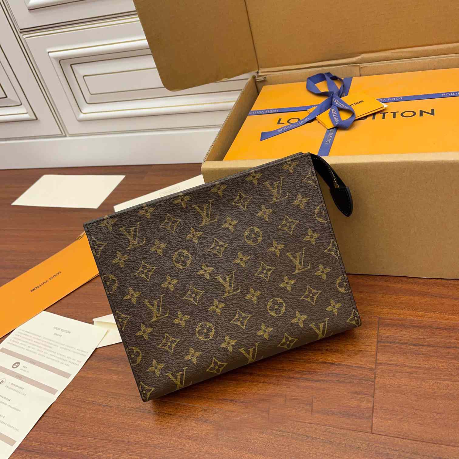 Louis Vuitton Poche Toilette NM(25-20-5.5cm)    M46037 - DopestKickz