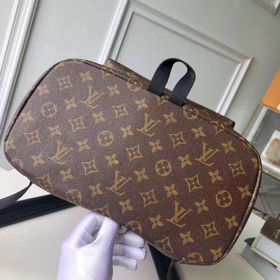 Louis Vuitton Christopher PM (22-44-15cm)   M43735 - DopestKickz