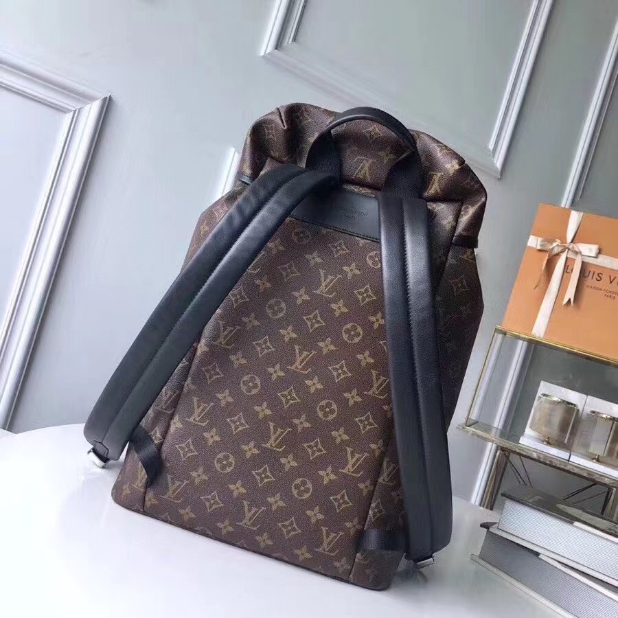 Louis Vuitton Christopher PM (22-44-15cm)   M43735 - DopestKickz