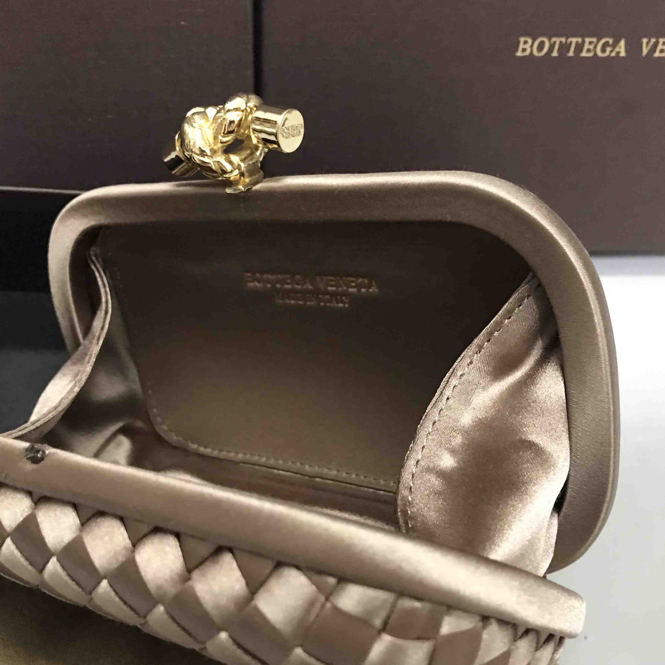 Bottega Veneta Pochette Knot Silk Clutch Bag(16.5-10-5cm)   B7750 - DopestKickz