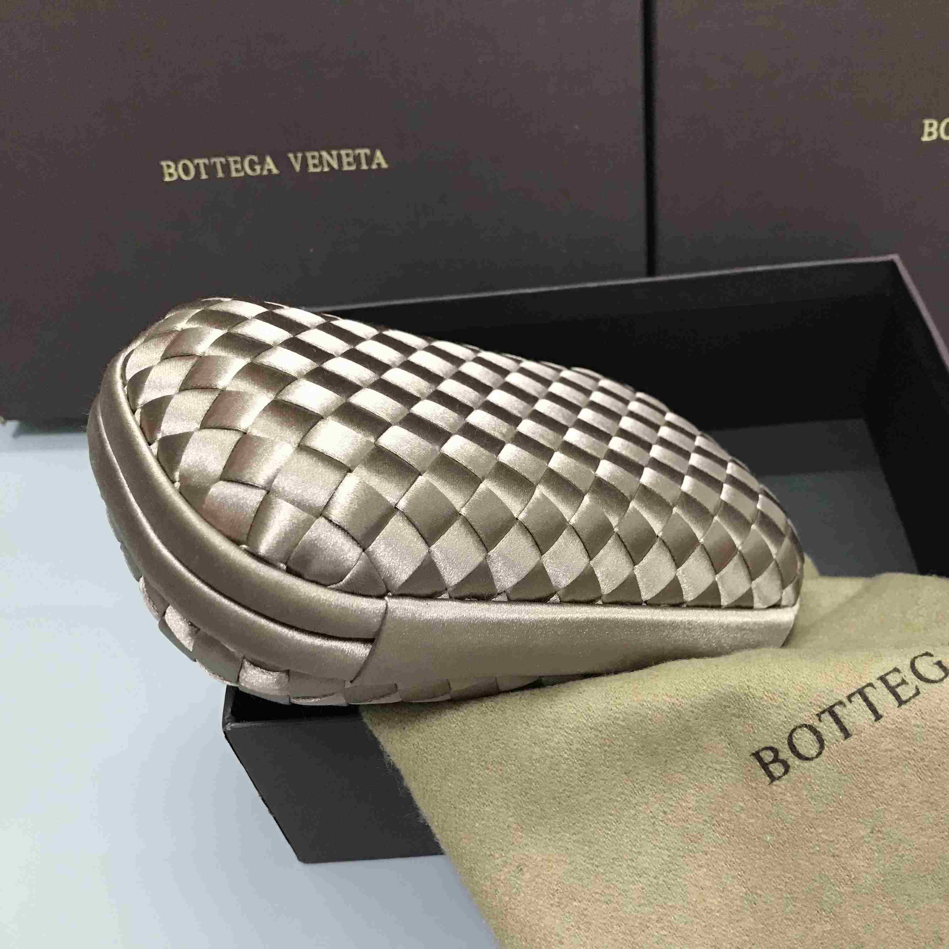 Bottega Veneta Pochette Knot Silk Clutch Bag(16.5-10-5cm)   B7750 - DopestKickz