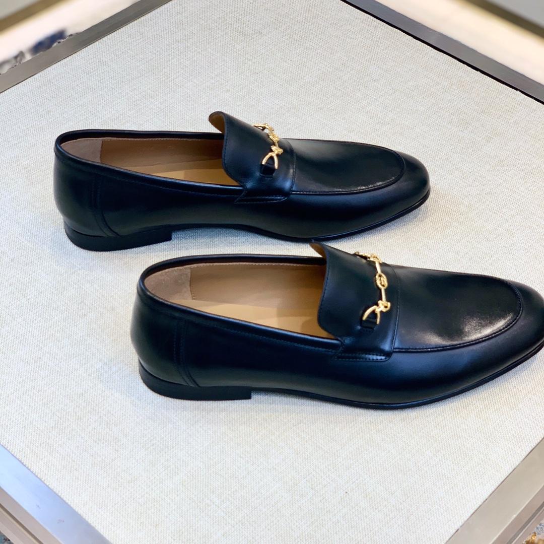 Gucci Men's Loafer With Horsebit - DopestKickz