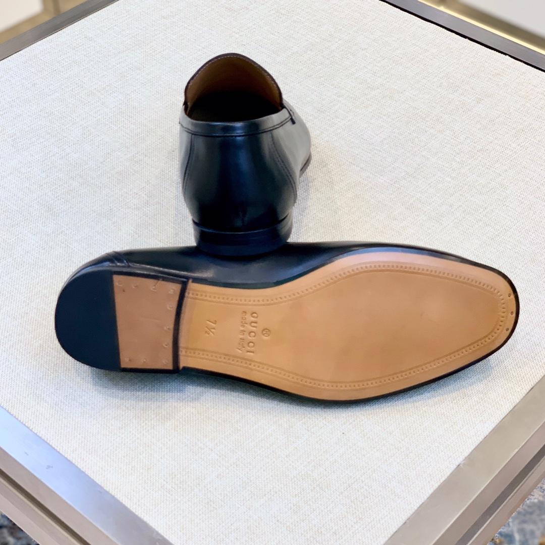 Gucci Men's Loafer With Horsebit - DopestKickz