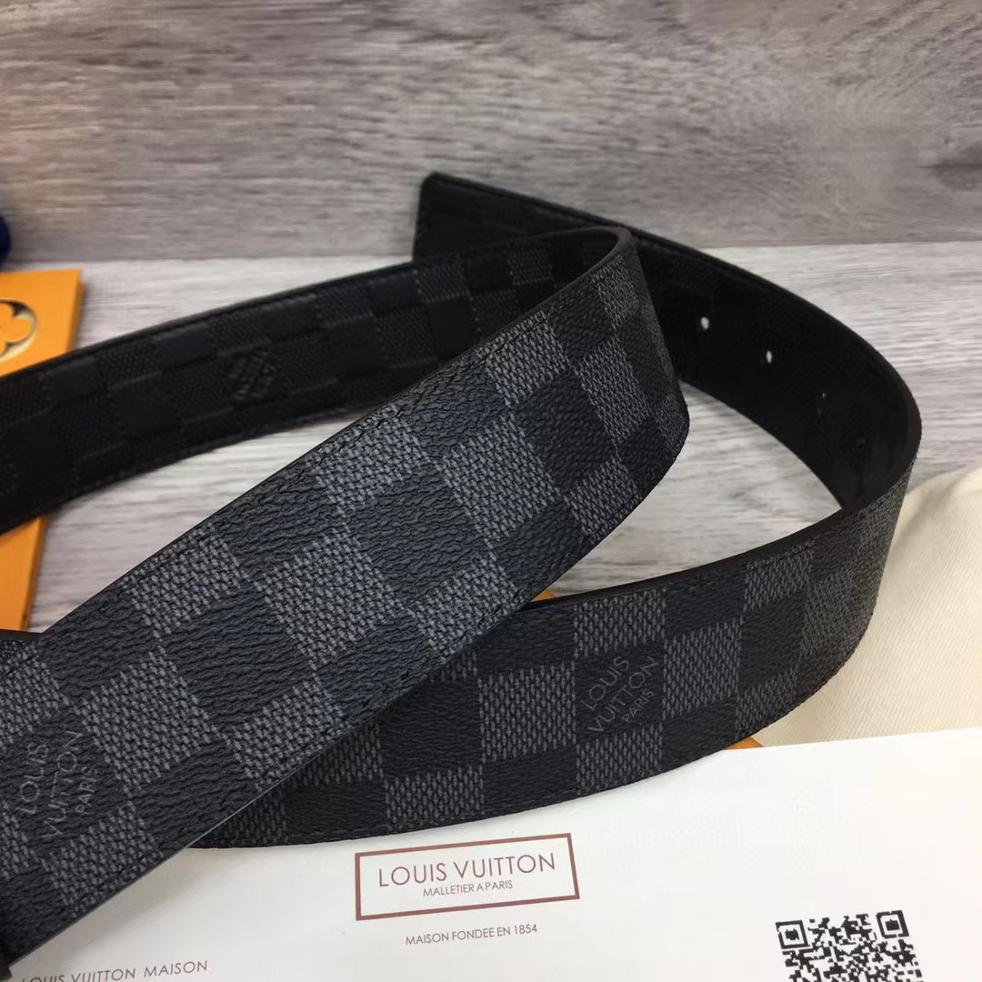 Louis Vuitton Neo Inventeur Reversible 40MM     M9234S - DopestKickz