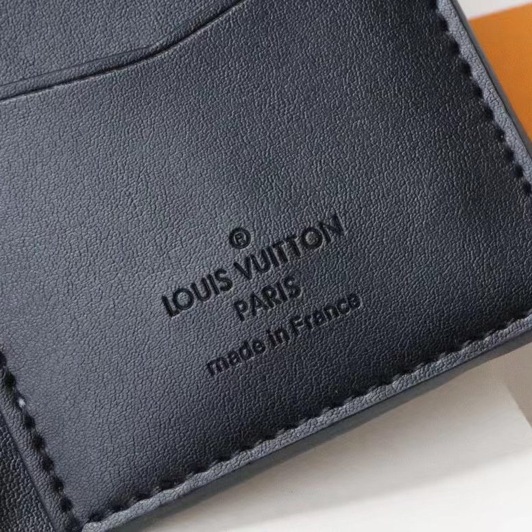 Louis Vuitton Pocket Organizer(8-11-1CM)     M69044 - DopestKickz