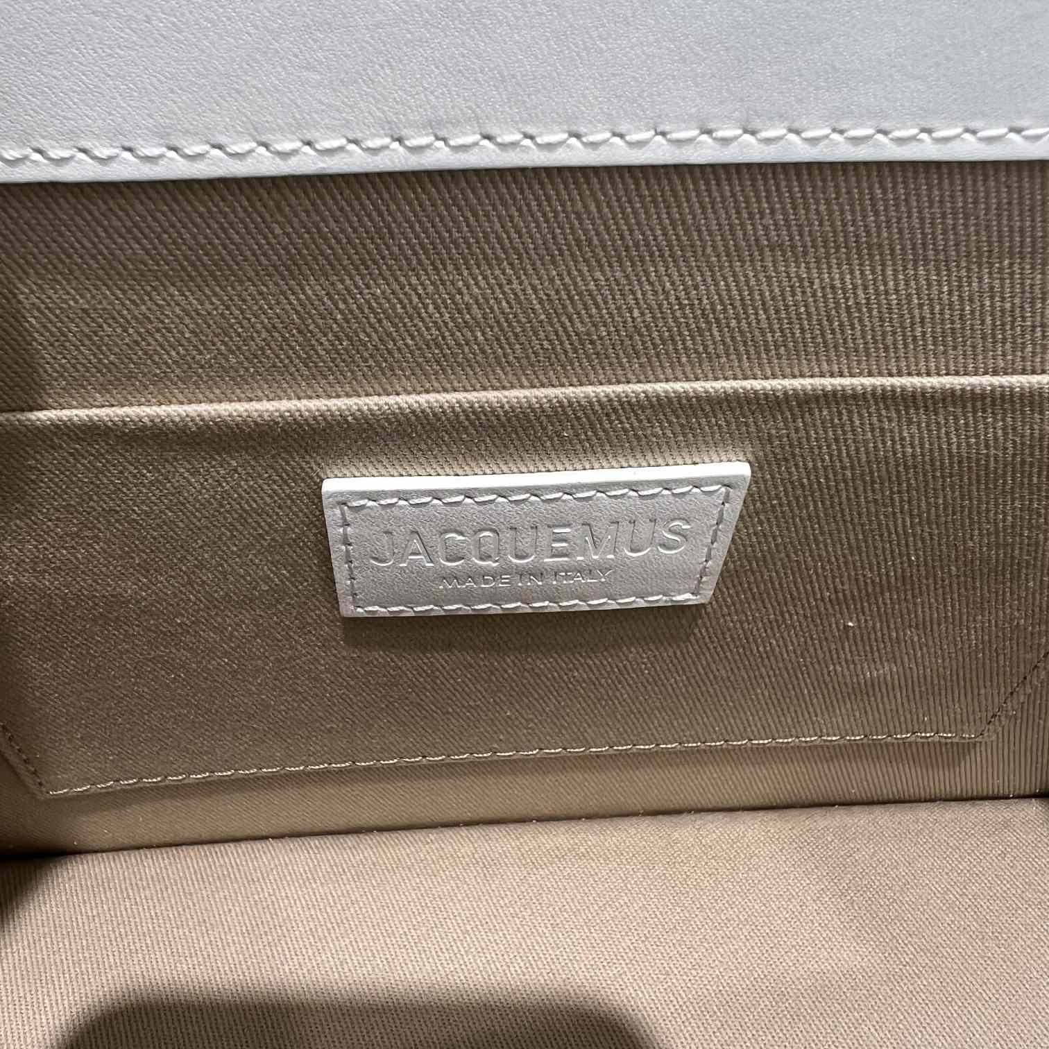 Jacquemus Le Grand Chiquito Large Leather Handbag(24-18-10cm) - DopestKickz