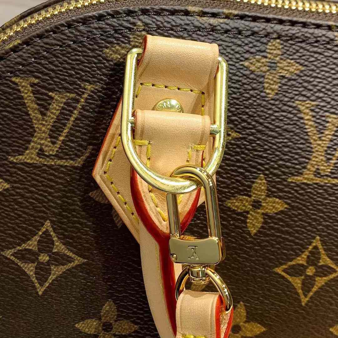 Louis Vuitton Alma BB Handbag (23.5-17.5-11.5cm)     M53152 - DopestKickz