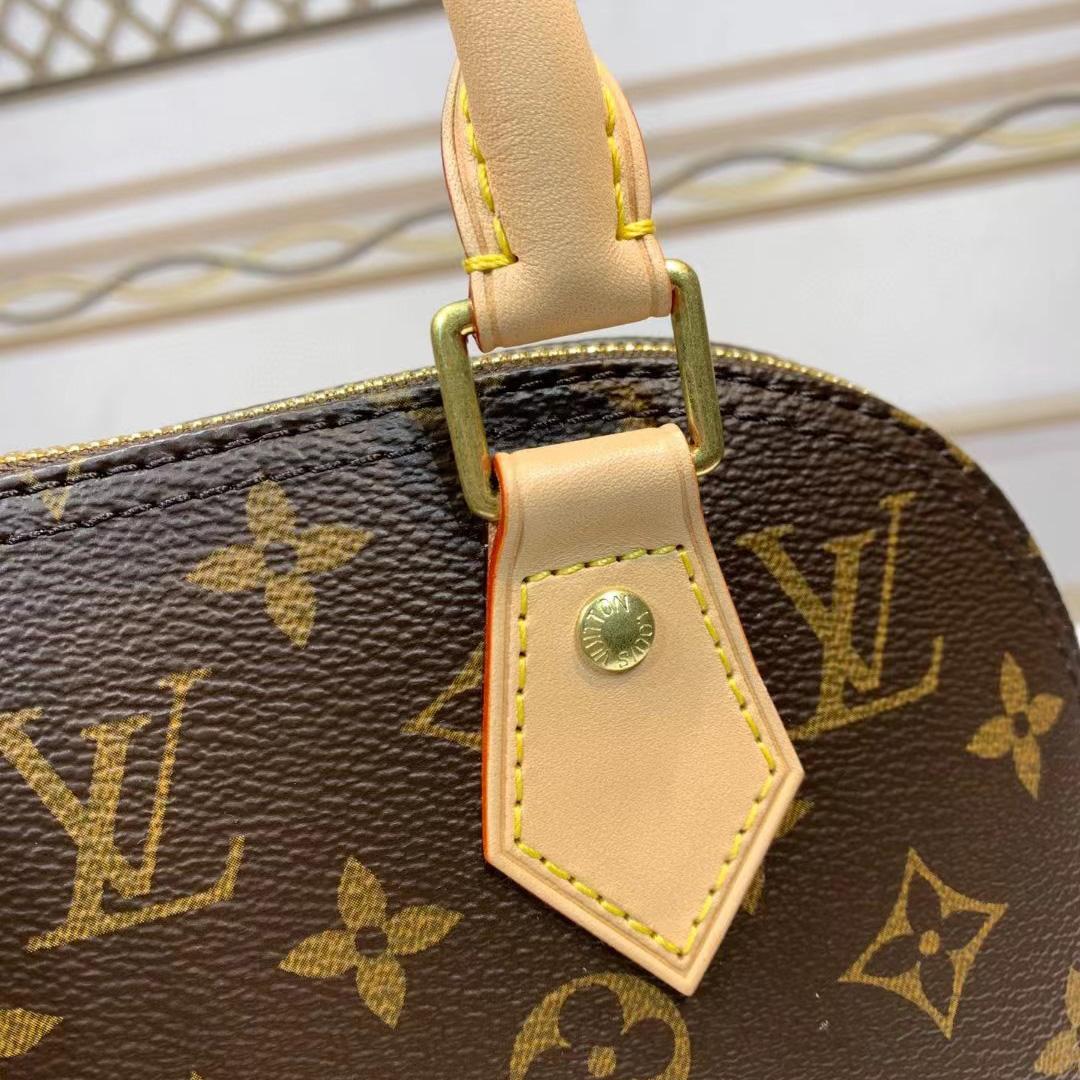 Louis Vuitton Alma BB Handbag (23.5-17.5-11.5cm)     M53152 - DopestKickz