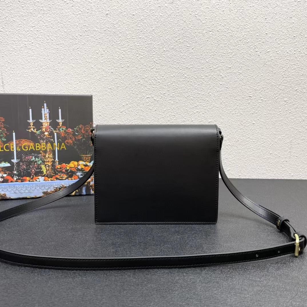 Dolce & Gabbana Calfskin DG Logo Crossbody Bag(20-16-5cm) - DopestKickz