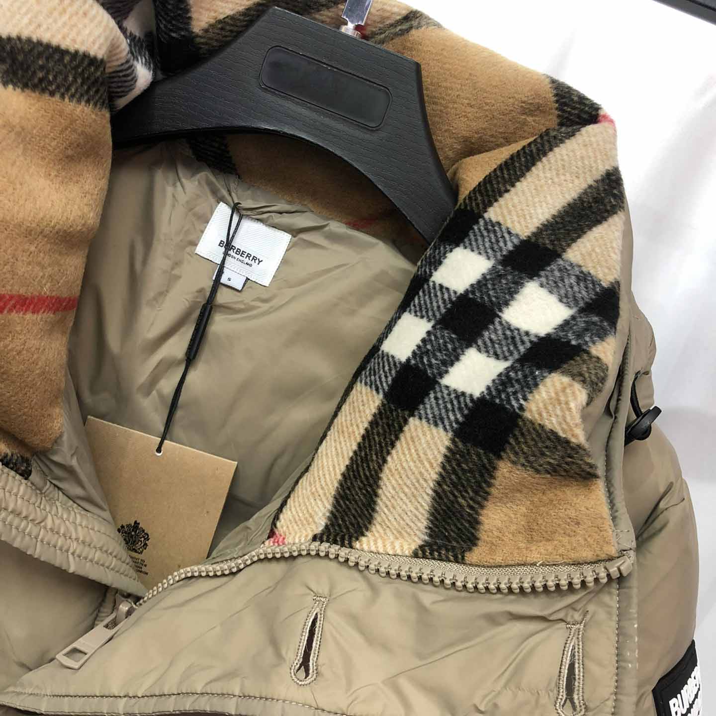 Burberry Logo Appliqué Nylon Puffer Coat - DopestKickz