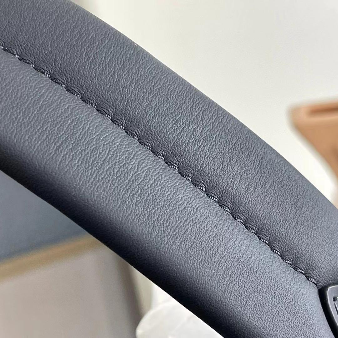 Louis Vuitton Discovery Backpack PM (37-40-20cm) M43186 - DopestKickz