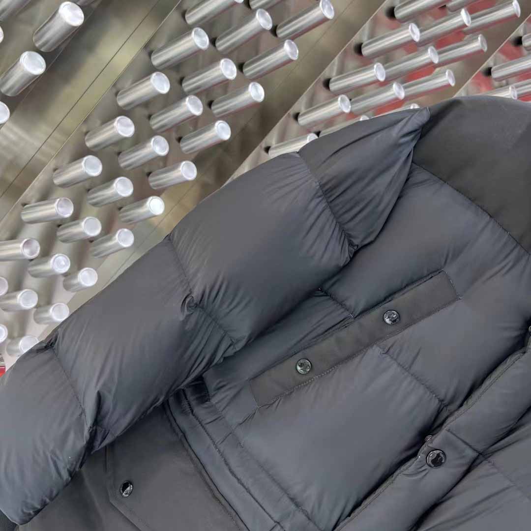 Burberry Logo Appliqué Nylon Puffer Coat - DopestKickz