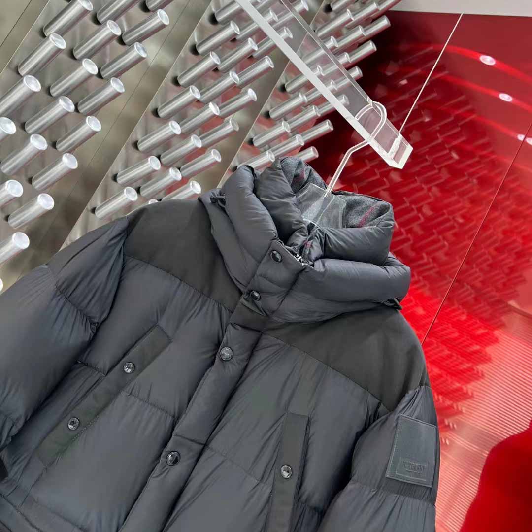 Burberry Logo Appliqué Nylon Puffer Coat - DopestKickz