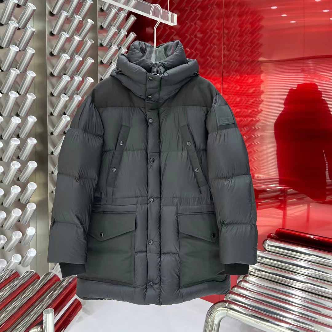 Burberry Logo Appliqué Nylon Puffer Coat - DopestKickz