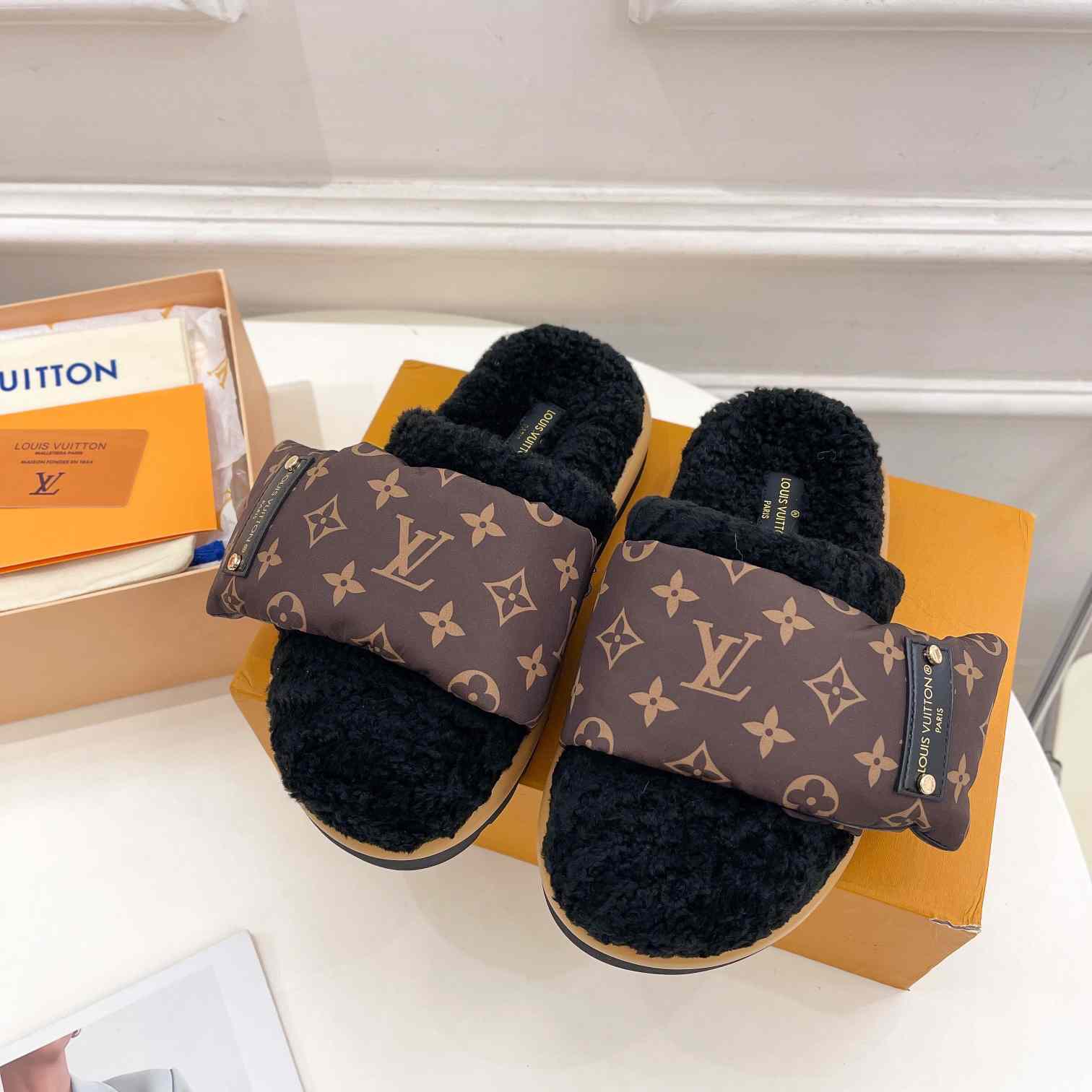 Louis Vuitton Slipper Pillow Flat Comfort Mule    1AAM3L - DopestKickz
