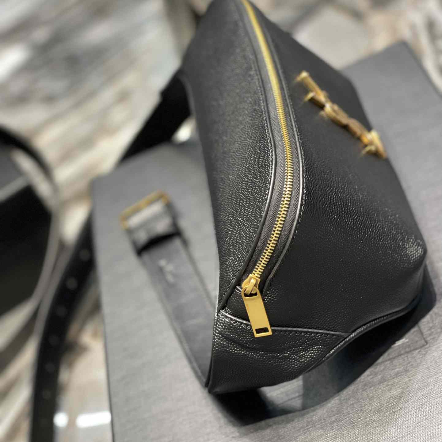 Saint Laurent Belt Bag(25-14-3.5cm)   569737 - DopestKickz