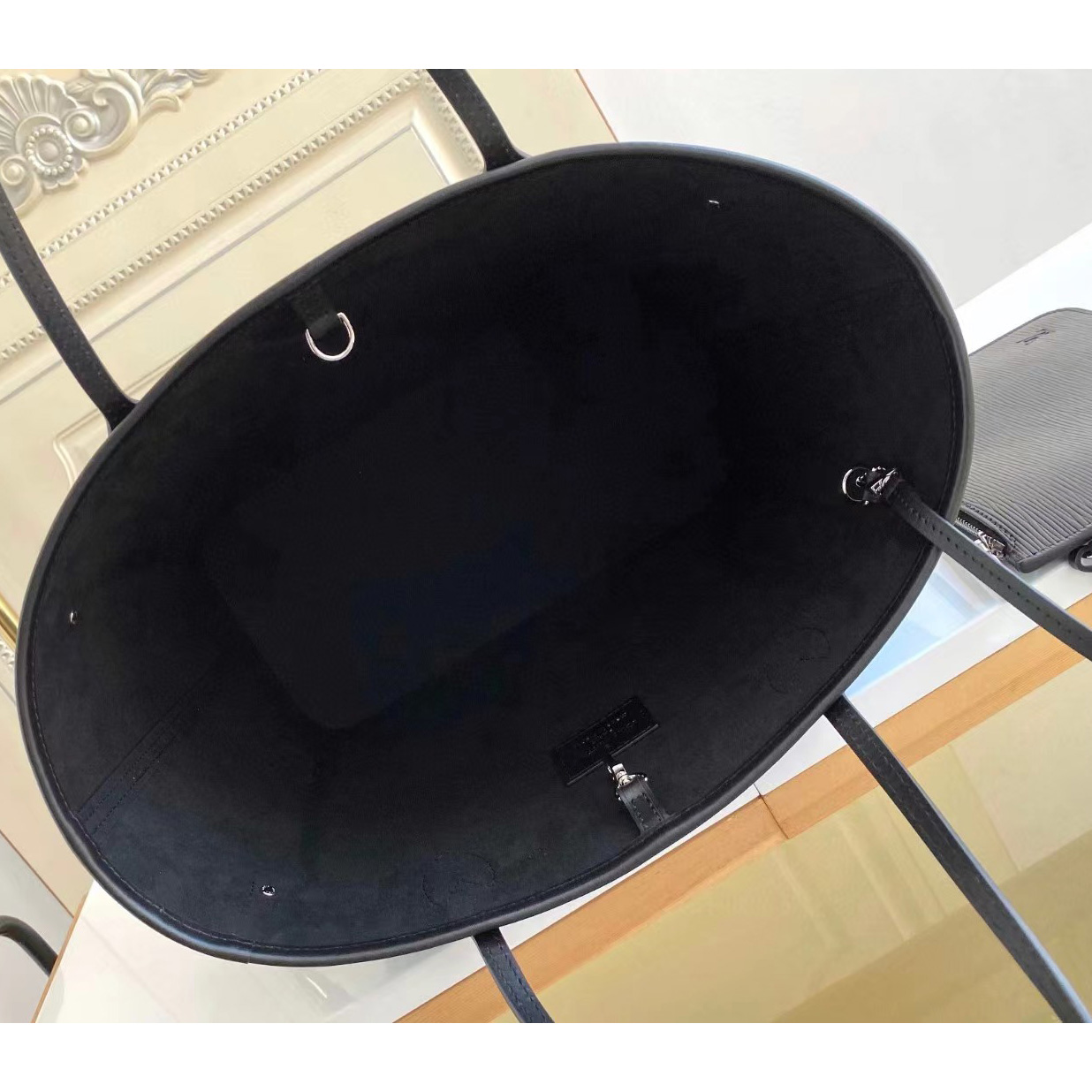 Louis Vuitton MM Epi Leather Handbag(31-28.5-17cm)     M40932 - DopestKickz