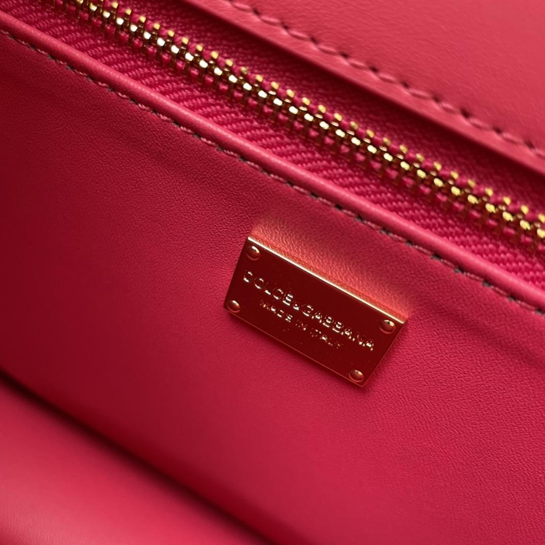 Dolce & Gabbana Calfskin DG Logo Crossbody Bag(20-16-5cm) - DopestKickz