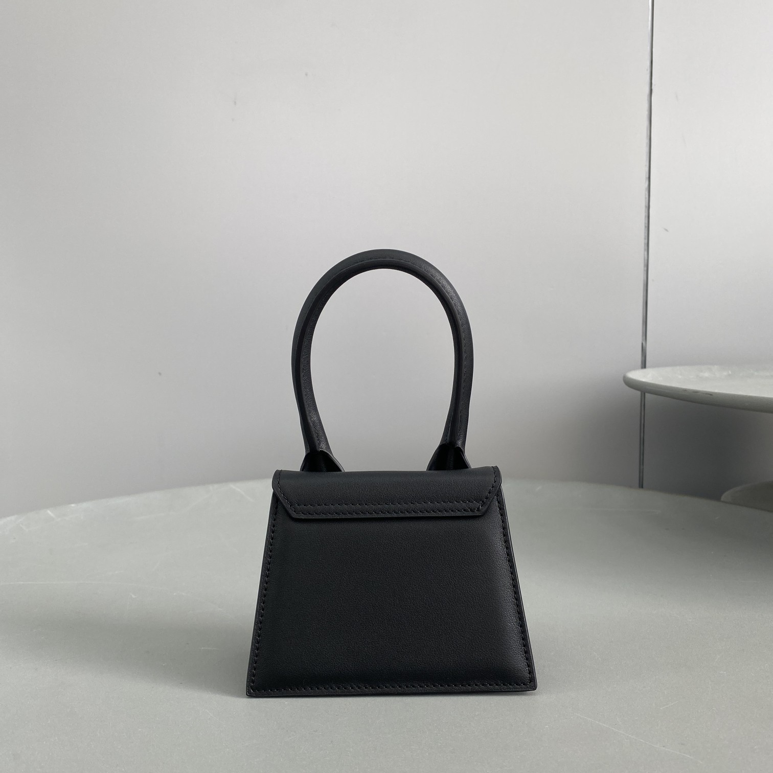 Jacquemus Le Chiquito Signature Leather Mini Handbag.(12-8-5cm) - DopestKickz