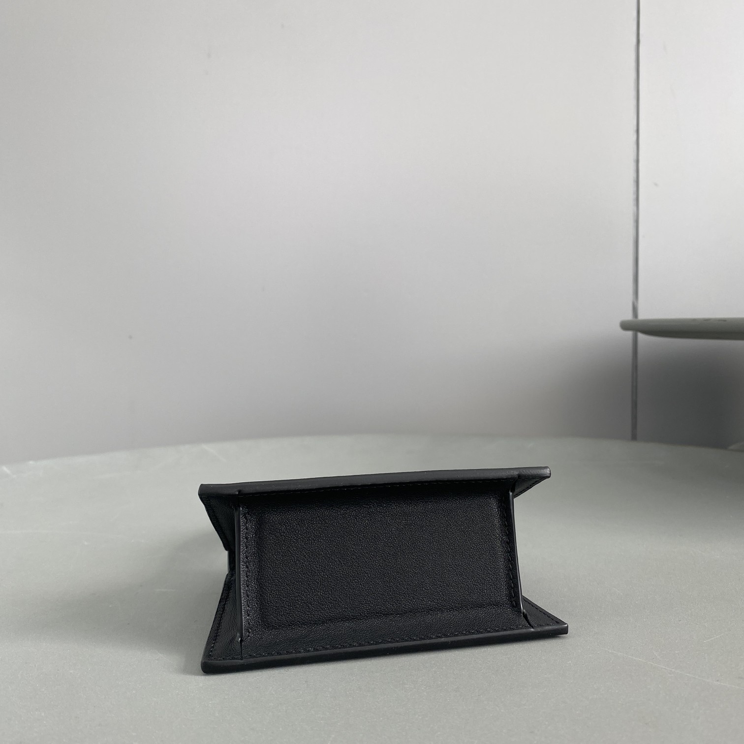 Jacquemus Le Chiquito Signature Leather Mini Handbag.(12-8-5cm) - DopestKickz