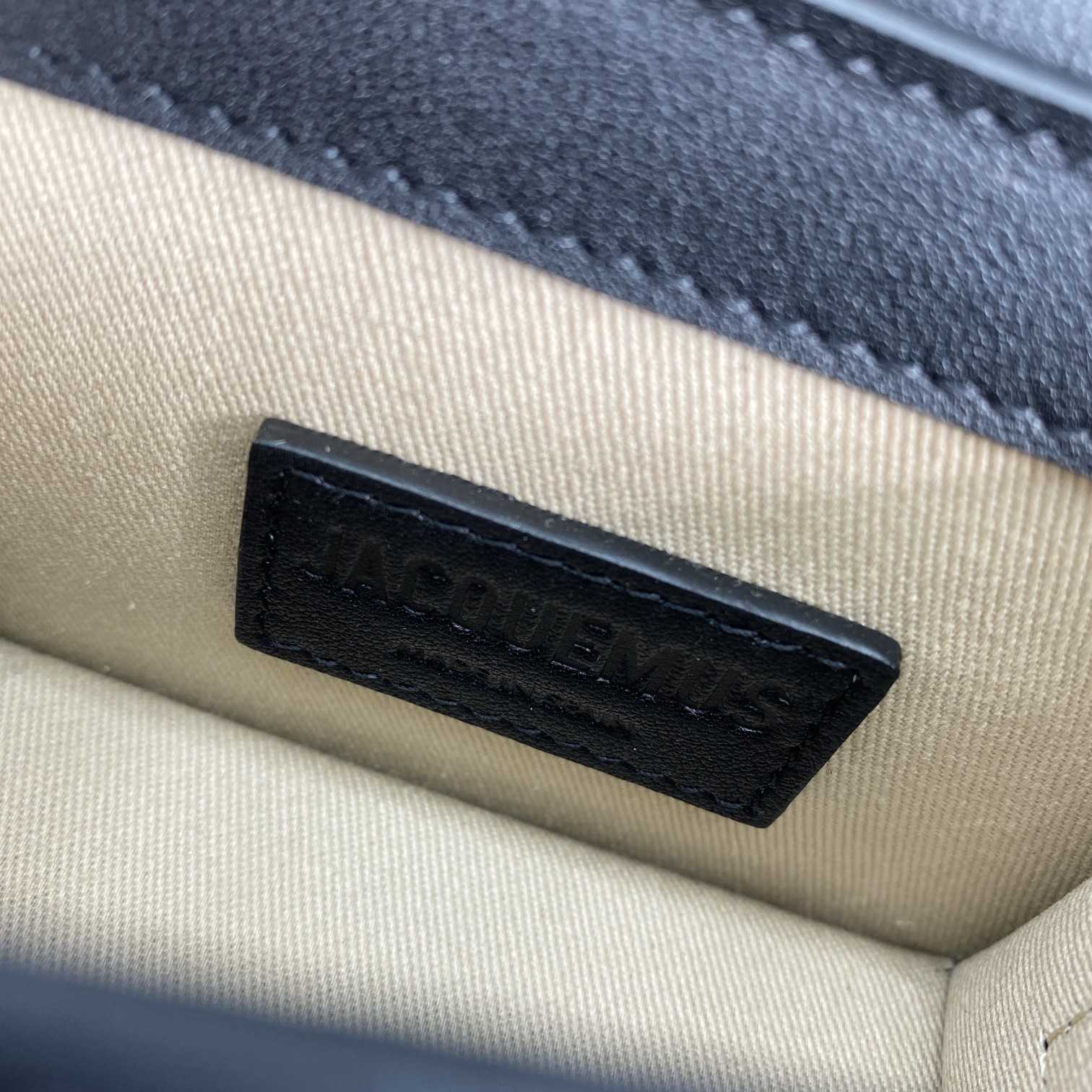 Jacquemus Le Chiquito Signature Leather Mini Handbag.(12-8-5cm) - DopestKickz