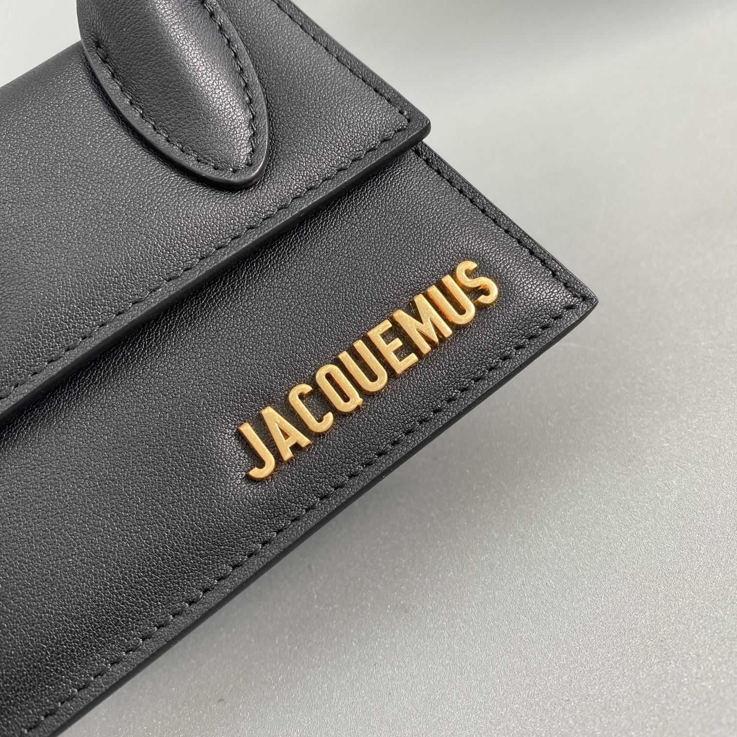 Jacquemus Le Chiquito Signature Leather Mini Handbag.(12-8-5cm) - DopestKickz
