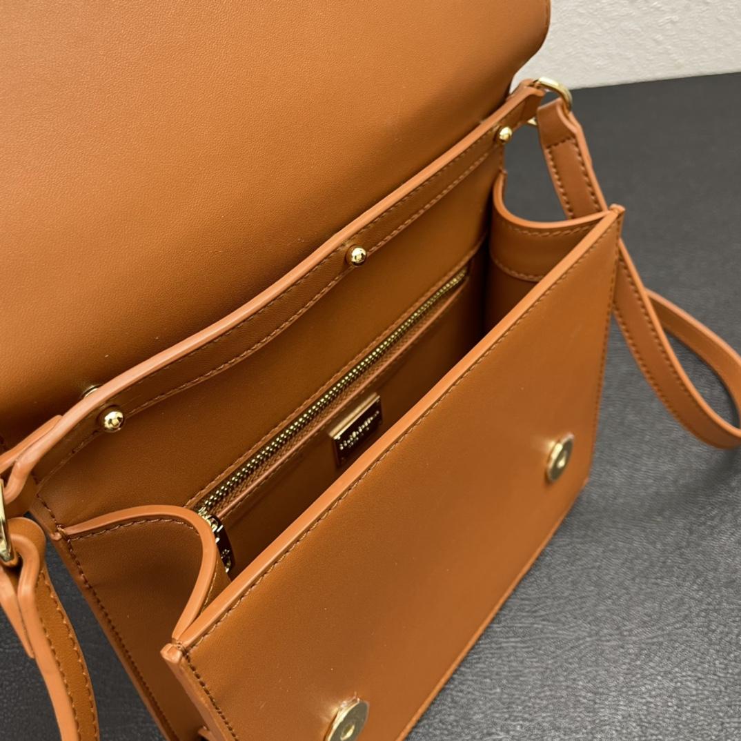 Dolce & Gabbana Calfskin DG Logo Crossbody Bag(20-16-5cm) - DopestKickz