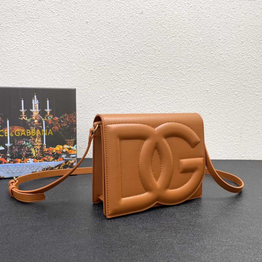 Dolce & Gabbana Calfskin DG Logo Crossbody Bag(20-16-5cm) - DopestKickz