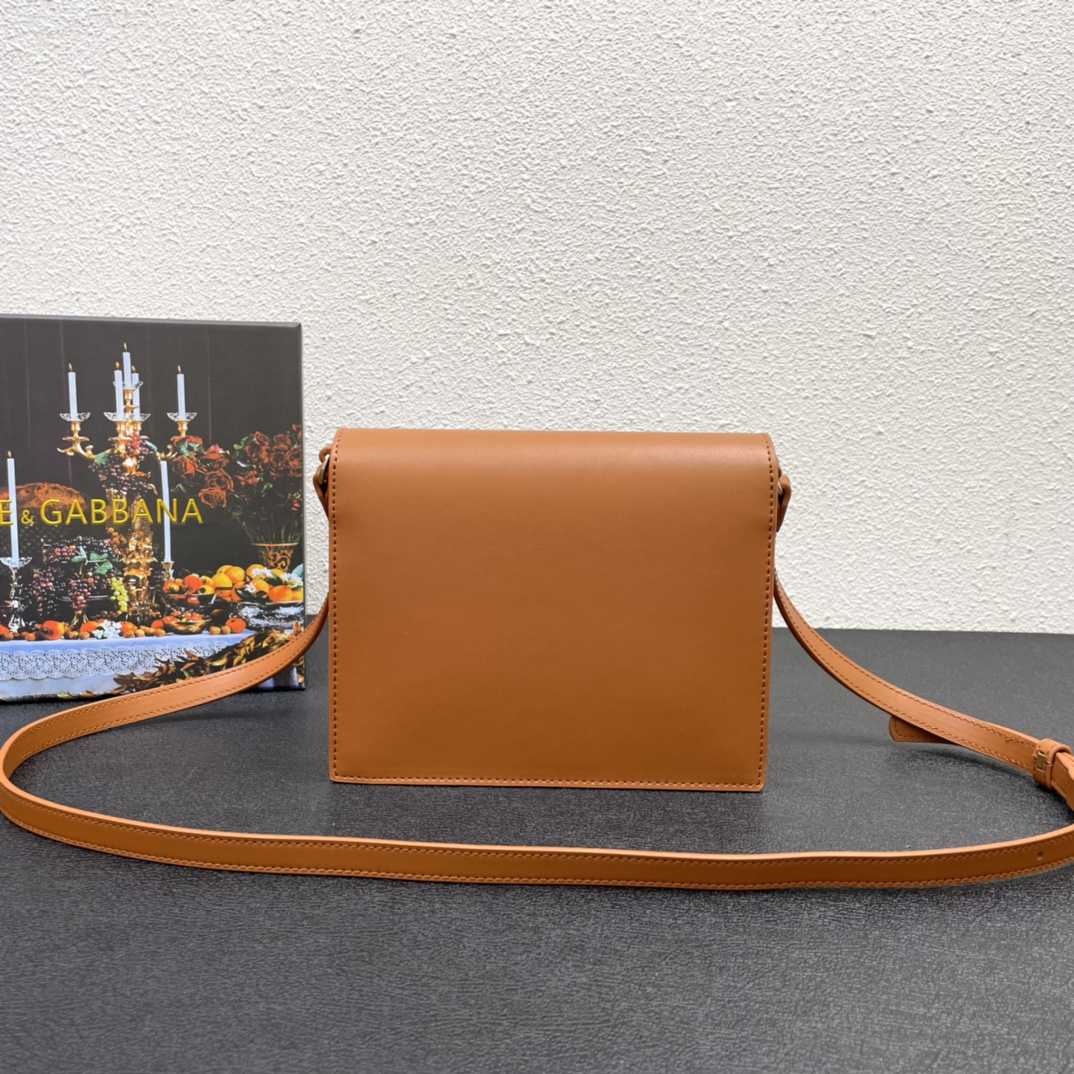 Dolce & Gabbana Calfskin DG Logo Crossbody Bag(20-16-5cm) - DopestKickz