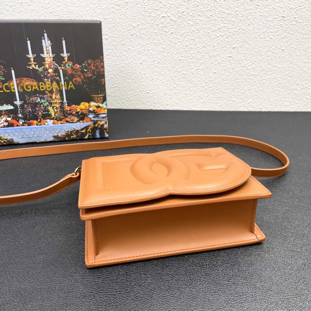 Dolce & Gabbana Calfskin DG Logo Crossbody Bag(20-16-5cm) - DopestKickz