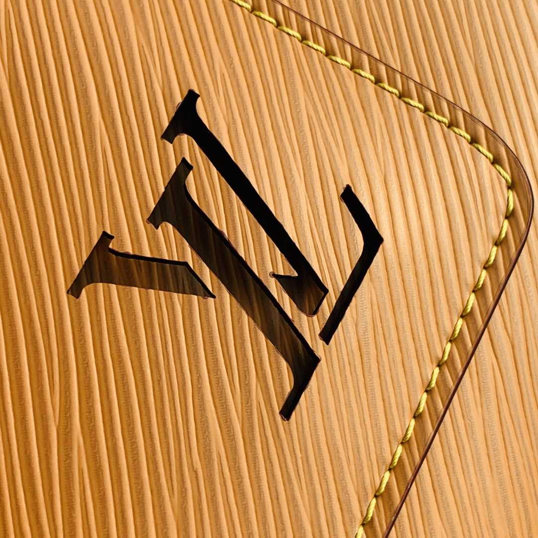 Louis Vuitton Marelle Handbag(25-15-8cm)   M80794 - DopestKickz